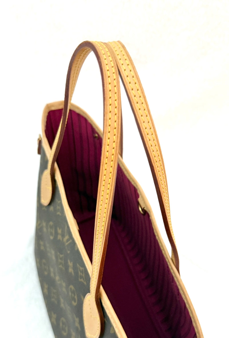 Louis Vuitton Monogram Neverfull PM
Tote Pivoine Interior