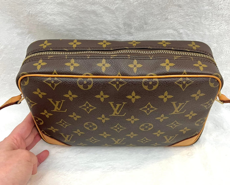 Louis Vuitton Trocadero 27 Crossbody