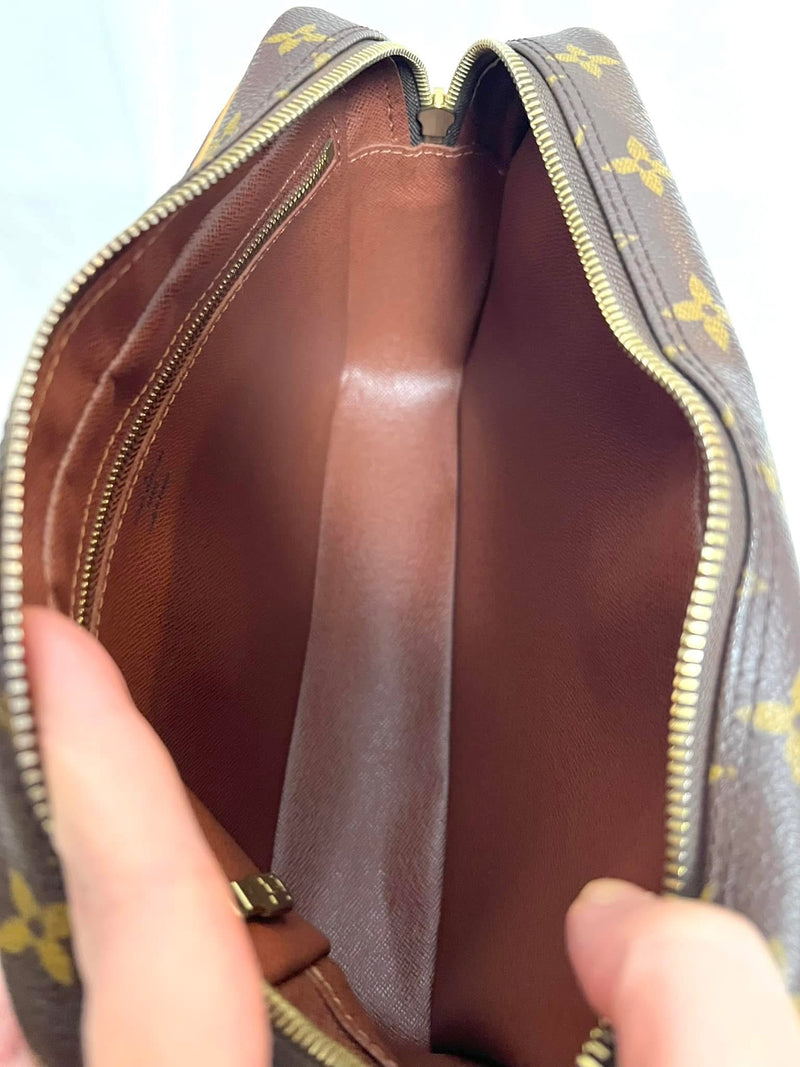 Louis Vuitton Trocadero 27 Crossbody