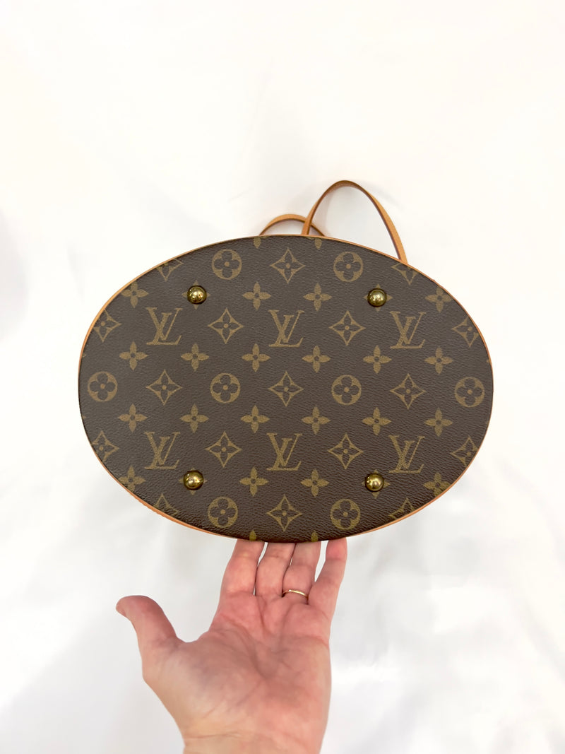 Louis Vuitton Bucket GM Tote
