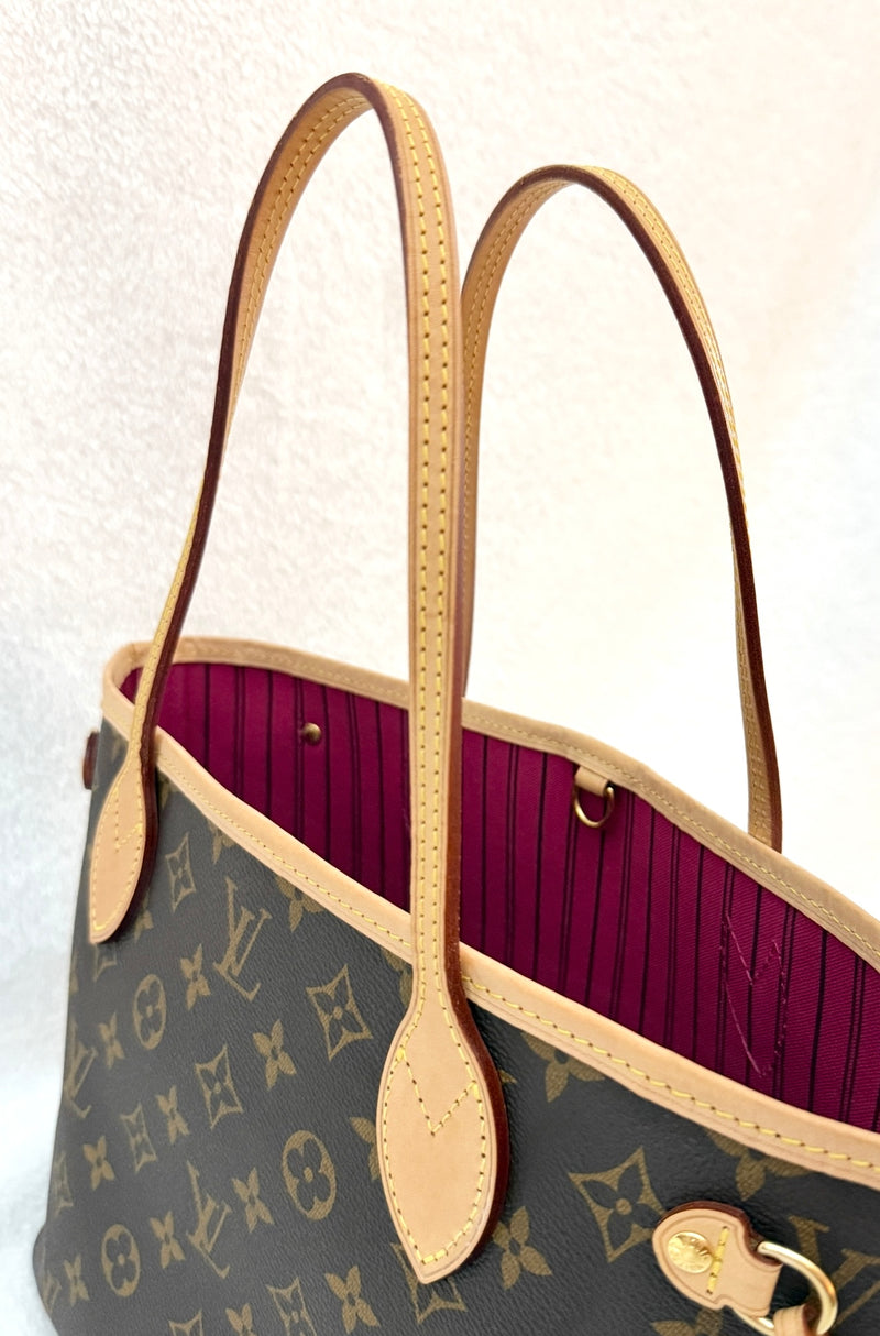 Louis Vuitton Monogram Neverfull PM
Tote Pivoine Interior