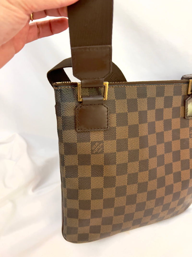 Damier Ebene Bosphore Pochette
Crossbody