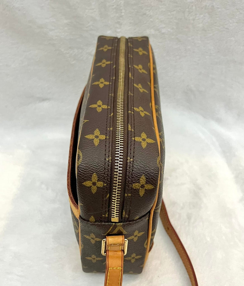 Louis Vuitton Trocadero 27 Crossbody
